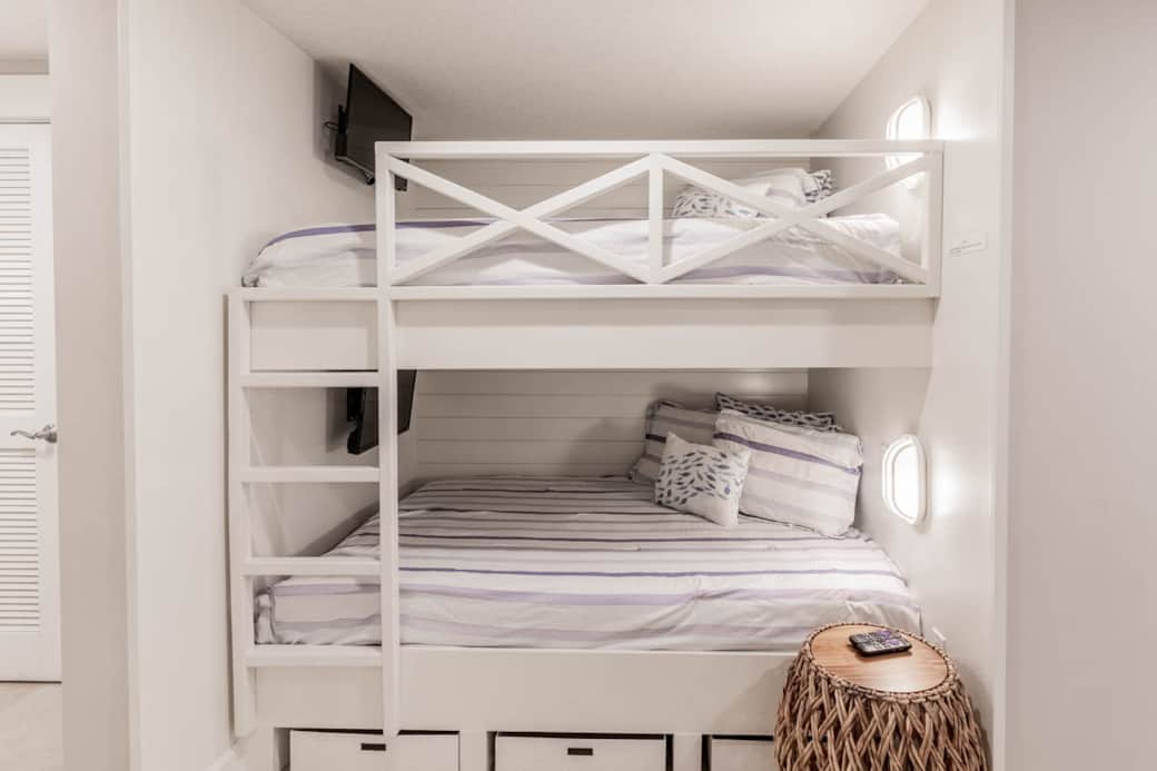 Full over full bunk alcove